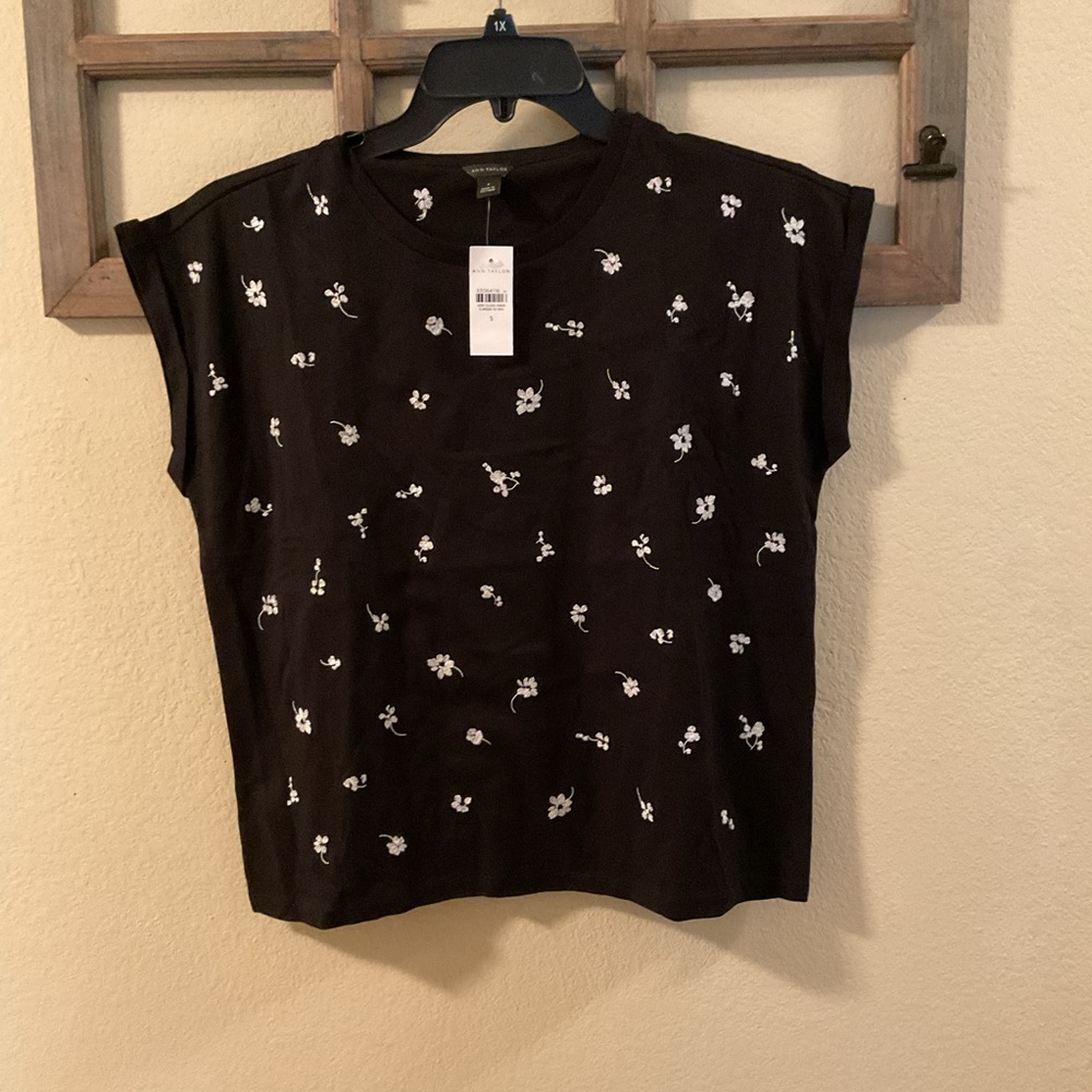 Ann Taylor’s Black T shirt
